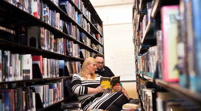 How to Read 52 Books in 52 Weeks along with Save Money?
